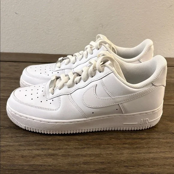 EUC [Nike] Air Force 1 White Athletic Tennis Shoes Sneakers Women’s 8 / Mens 6.5 - Picture 5 of 16